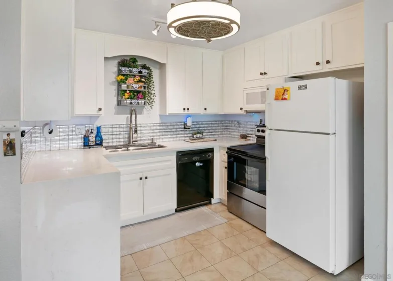 6350 Genesee Avenue #312 photo 11