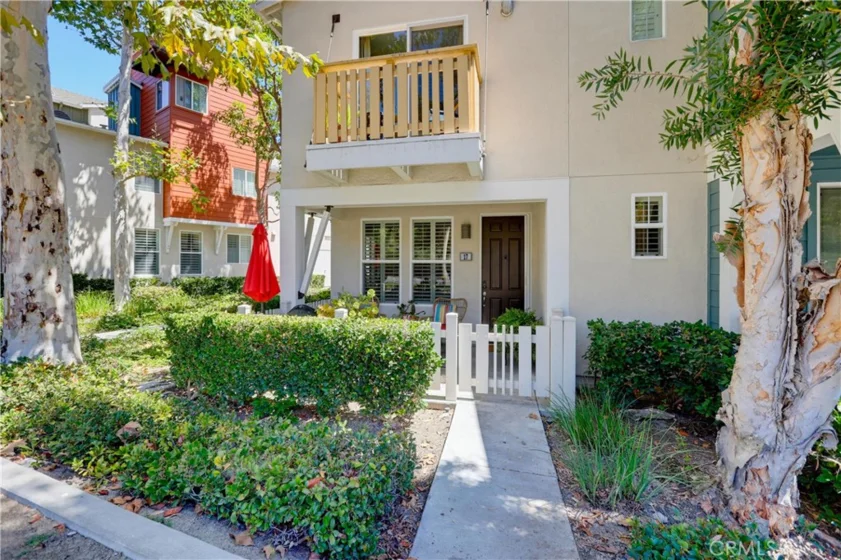 17 Quartz Lane photo 3