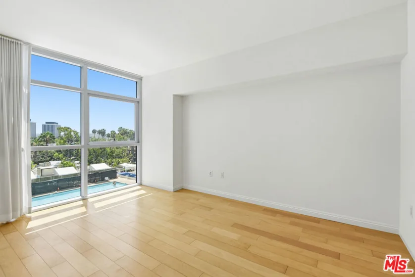 13700 Marina Pointe Drive #630 photo 16