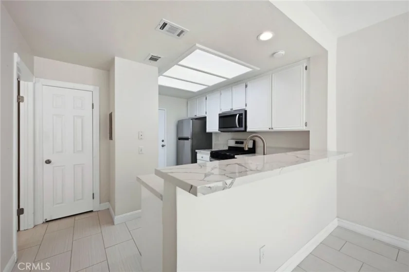 29525 Cara photo 17