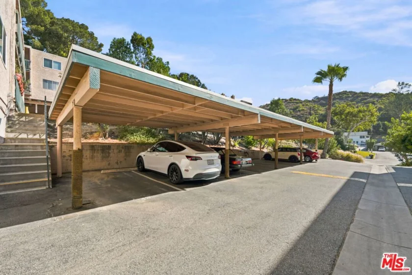 2940 N Verdugo Road #213 photo 19