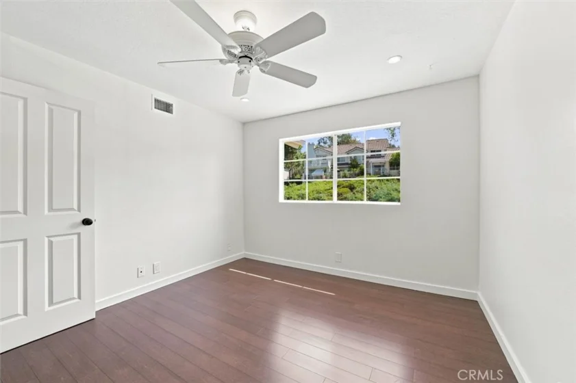 21051 Jenner #85 photo 24