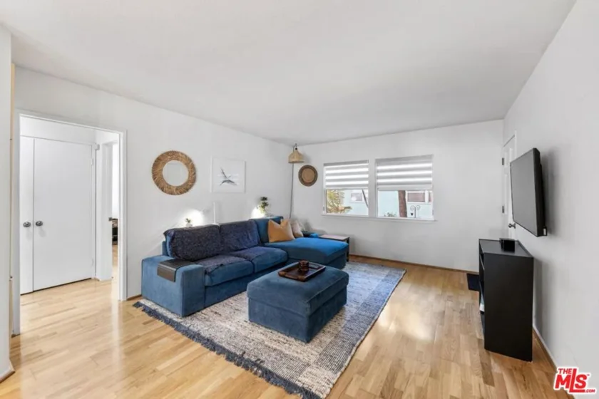 5825 Bowcroft Street #1 photo 19