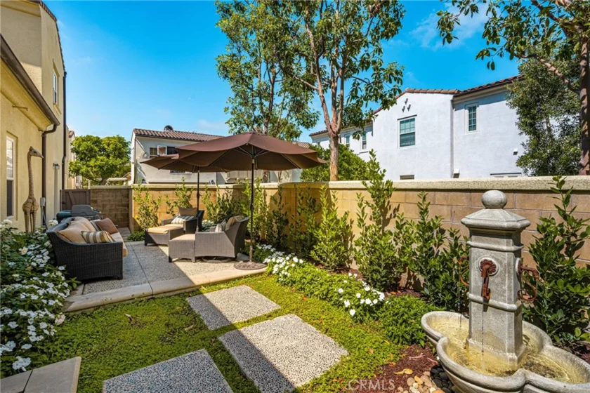 54 Great Lawn photo 23