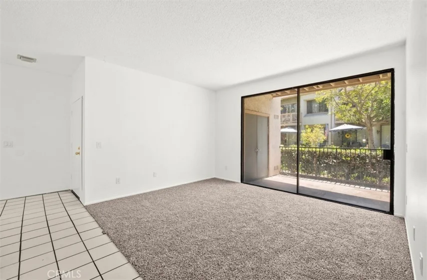 10530 N Lakeside Drive #G photo 14
