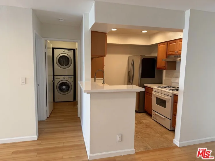 1118 Valencia Street #219 photo 1