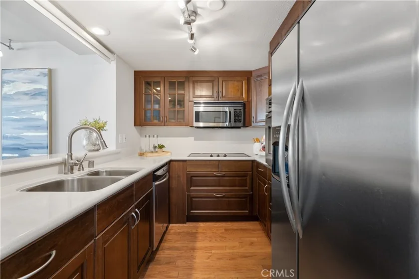 700 E Ocean #2703 photo 8