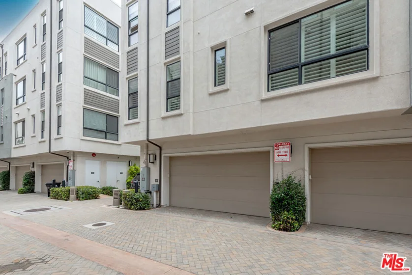 12775 Bluff Creek Drive #1 photo 25