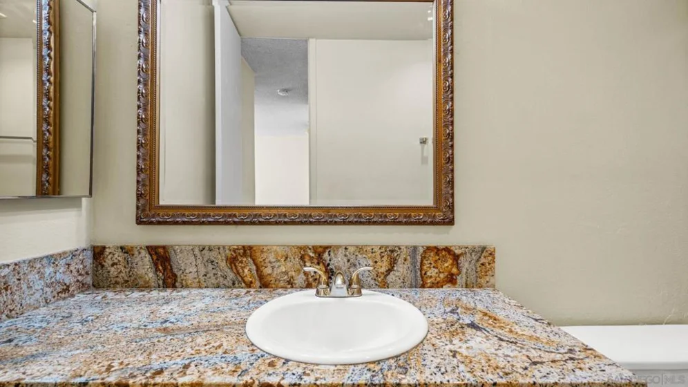 3050 Rue D'orleans #423 photo 3