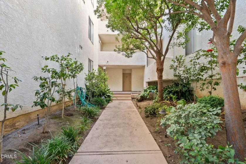 5325 Newcastle Avenue #126 photo 29