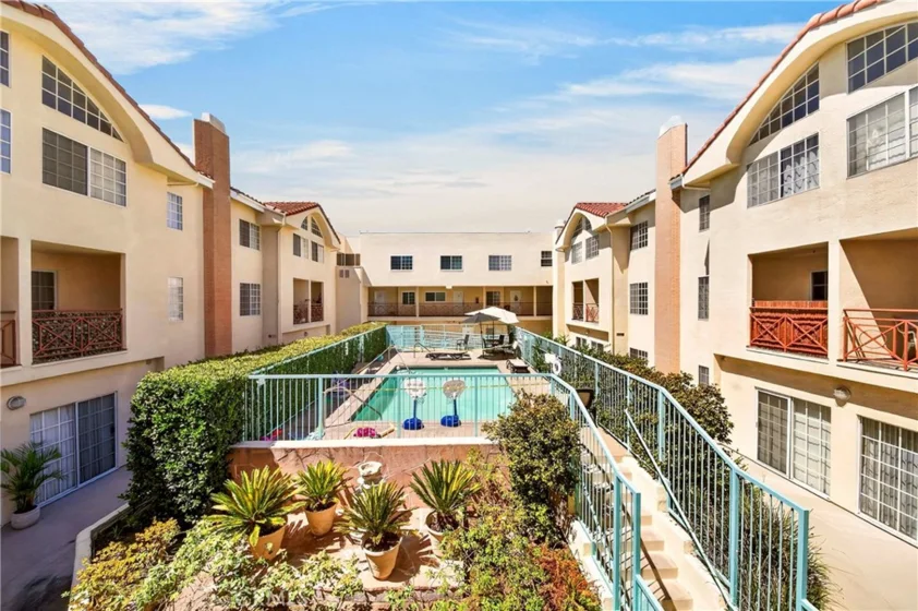 1131 Campbell Street #210 photo 40