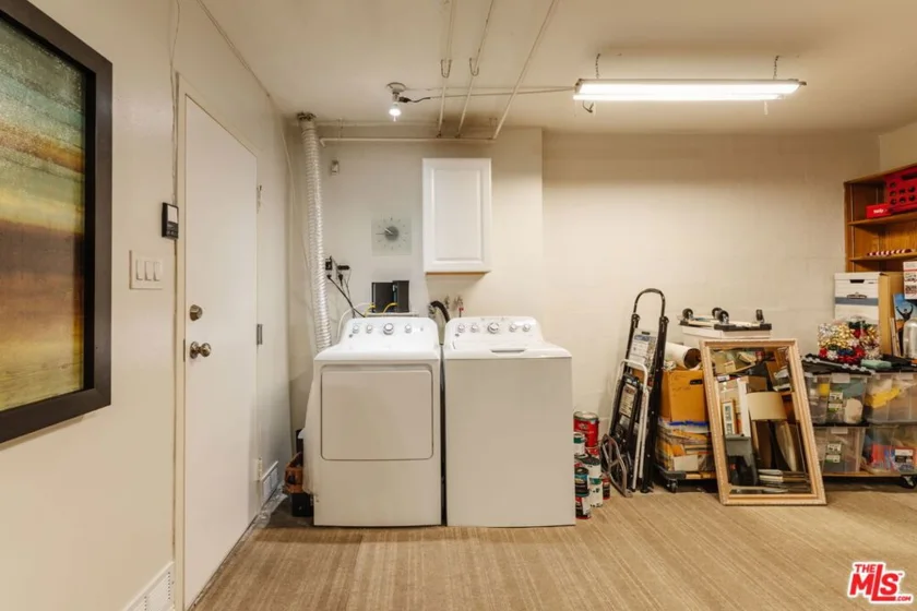 15023 Sherman Way #E photo 33