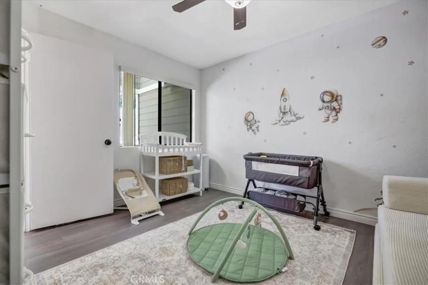 75 Cambria photo 12