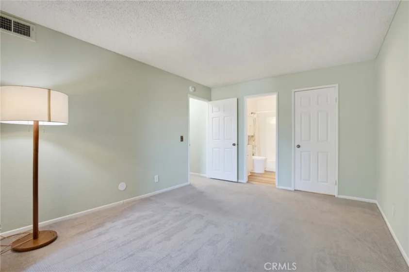 460 Oak Street #215 photo 16