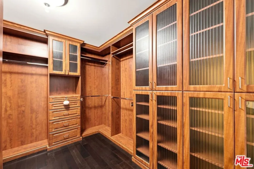 10800 Wilshire Boulevard #403 photo 35