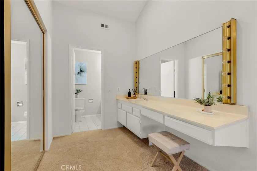 6021 Lindley Avenue #12 photo 13