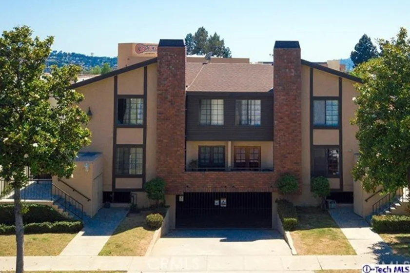 1532 E Wilson Avenue #2 photo 1