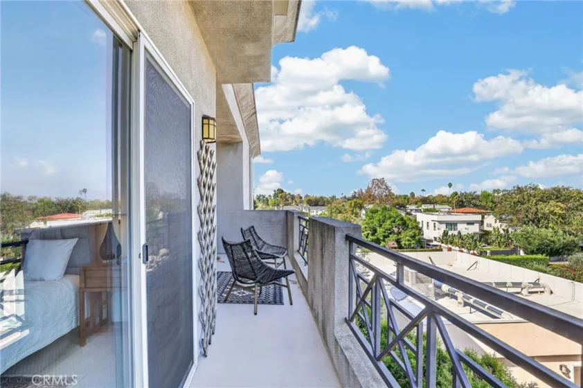 4424 Whitsett Avenue #303 photo 34