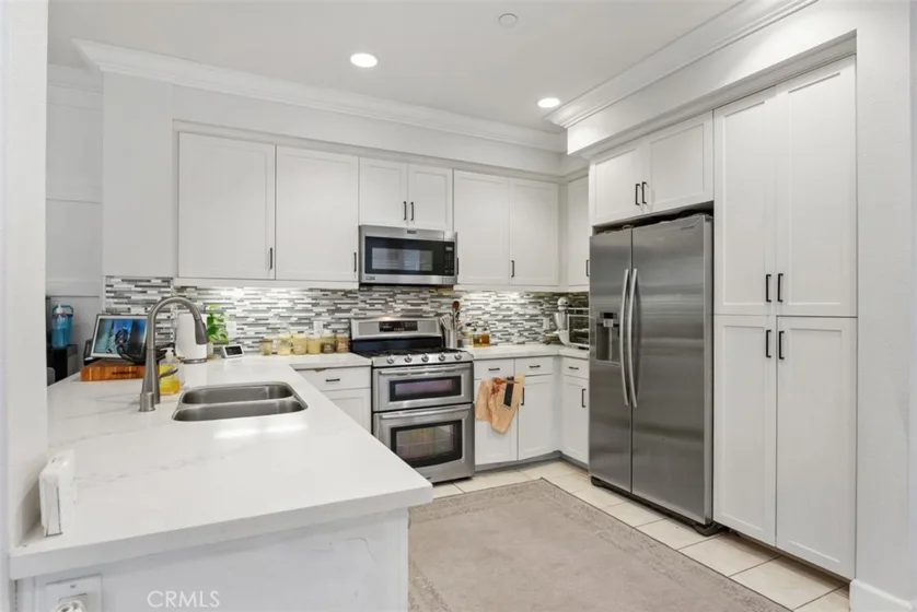 1487 Montgomery photo 15