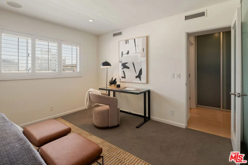 1221 N Kings Road #307 photo 10