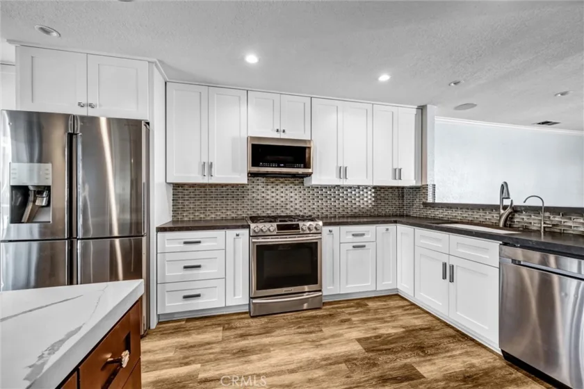 25594 Paseo La Cresta photo 2