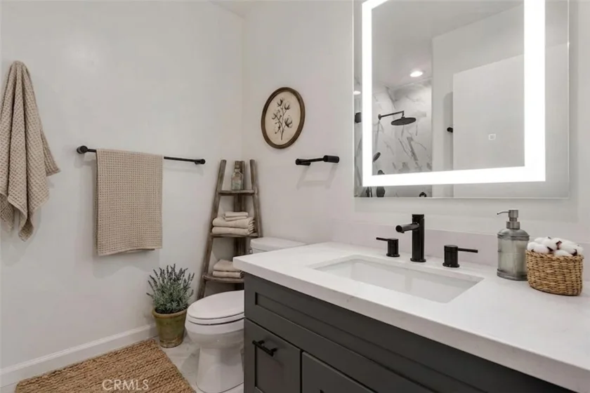 1434 S Point View Street #103 photo 7