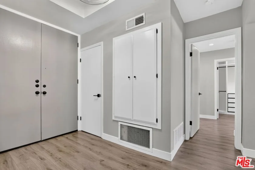 1509 Greenfield Avenue #207 photo 40