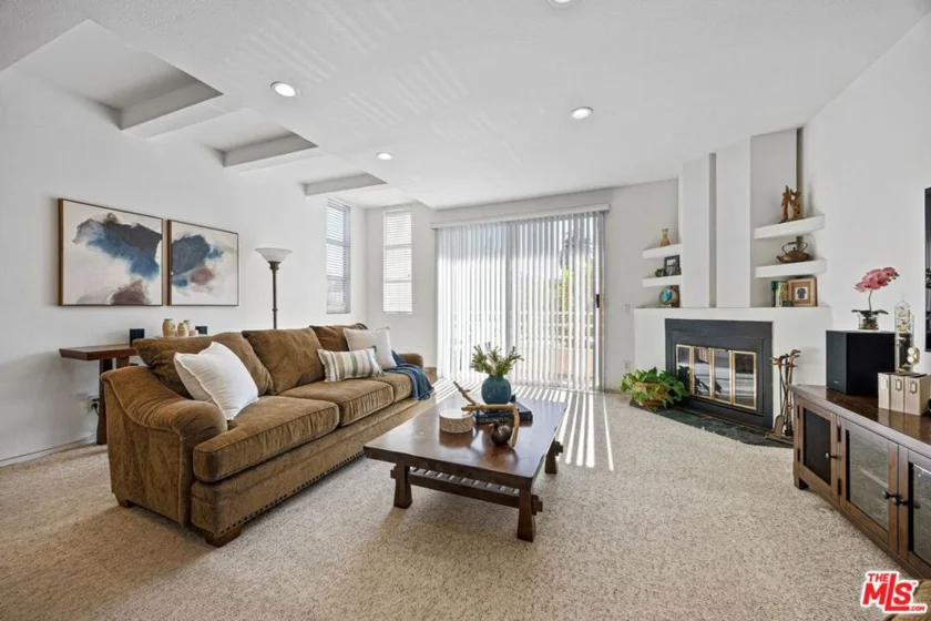 4549 Haskell Avenue #1 photo 13