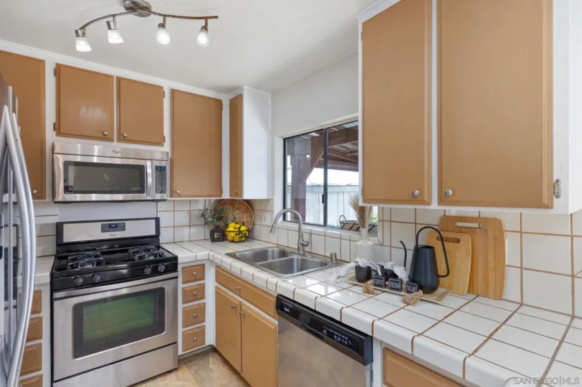 627 13th Street #23 photo 31