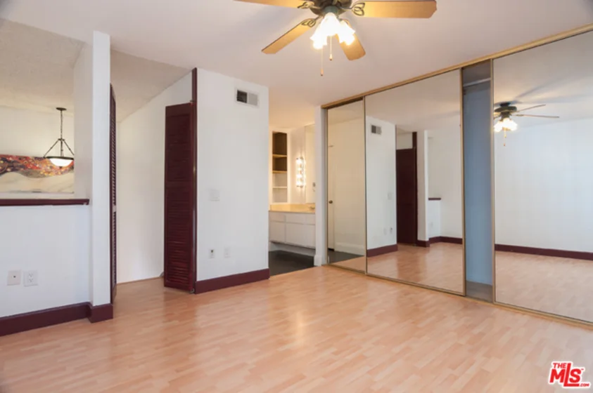 1046 Cabrillo Park Drive #E photo 1