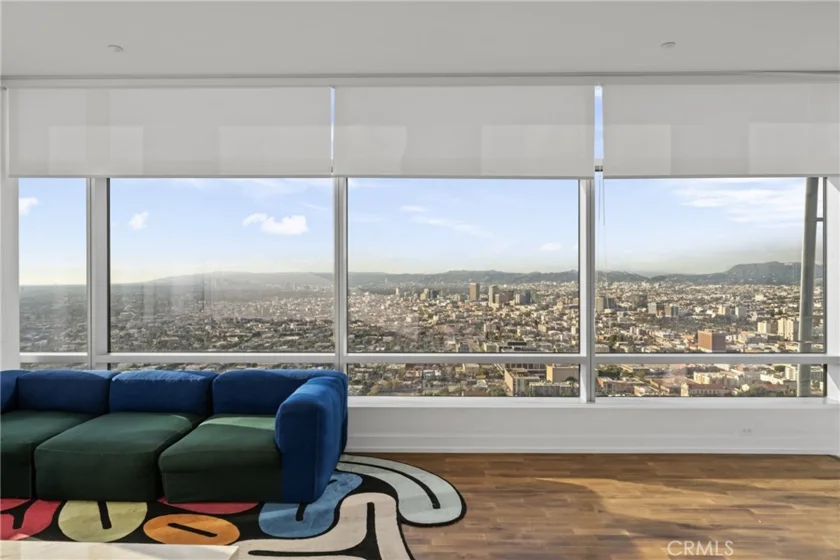 900 W Olympic Boulevard #46B photo 4