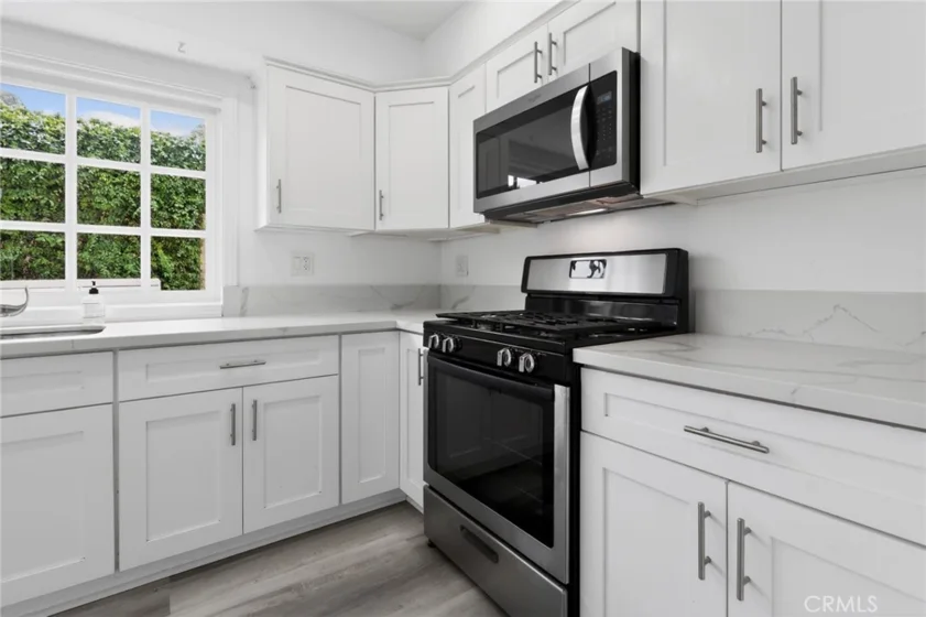 2450 Vista Hogar photo 15