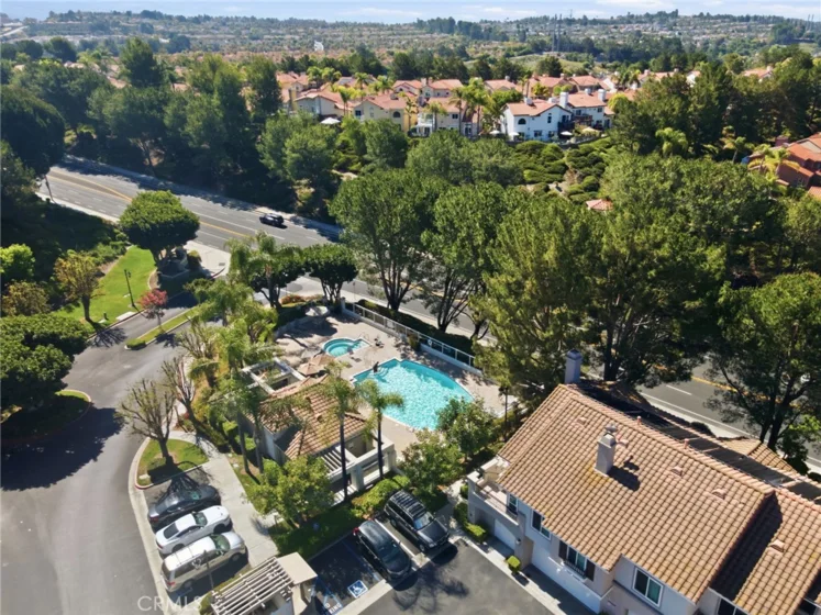 157 California Court photo 50