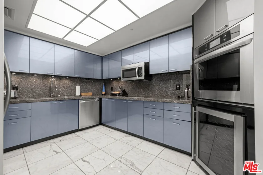 10520 Wilshire Boulevard #802 photo 5