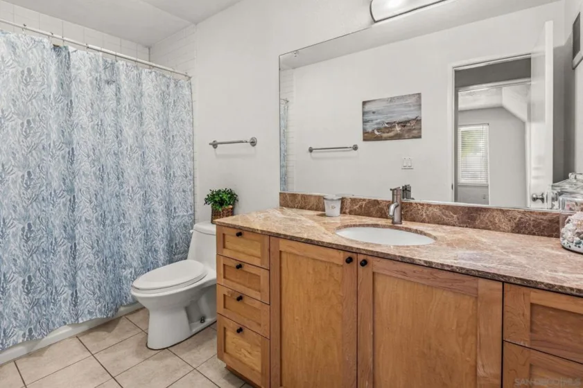 8889 Caminito Plaza Centro #7225 photo 5