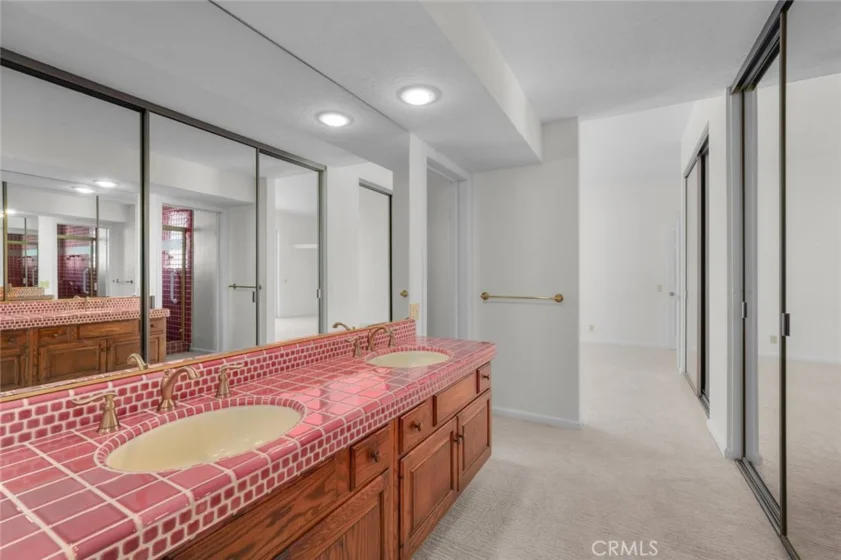 981 Bayside Cove #405 photo 32