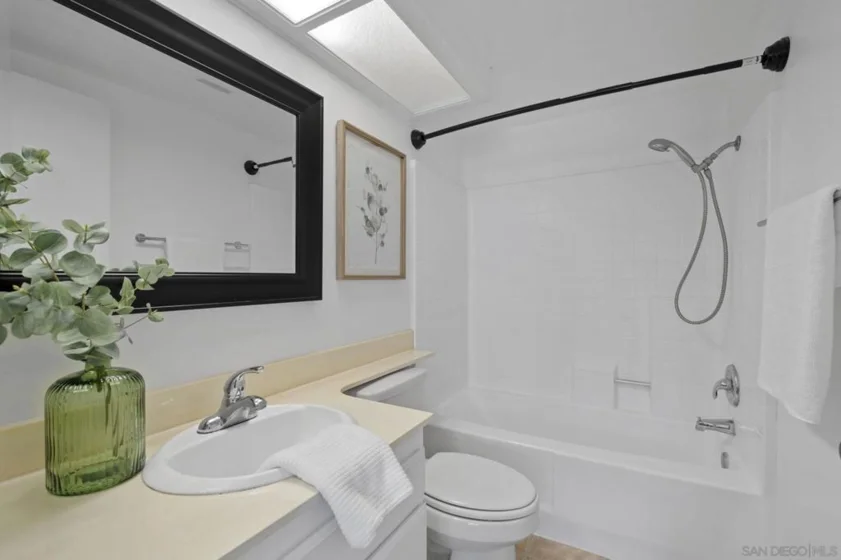 9409 Fairgrove Lane #204 photo 8