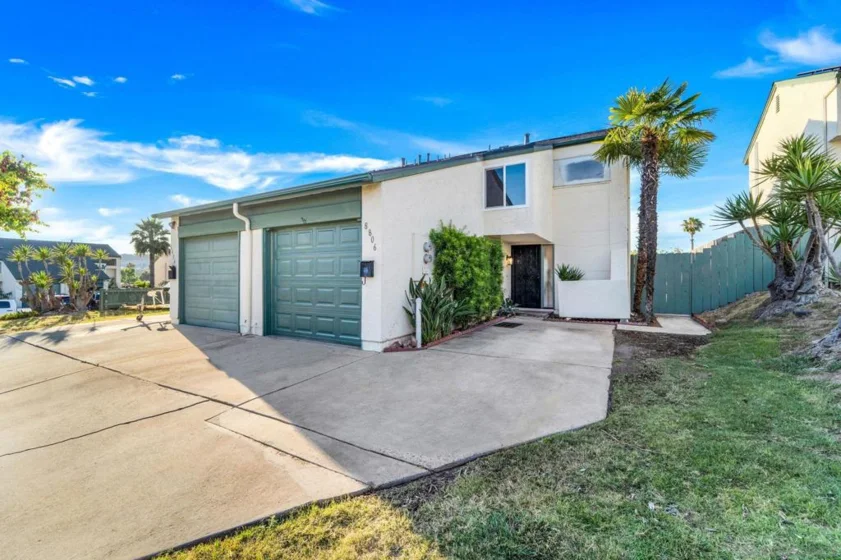 8806 Terrarama Avenue photo 1