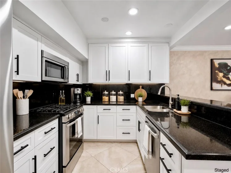 7924 Woodman Avenue #78 photo 8