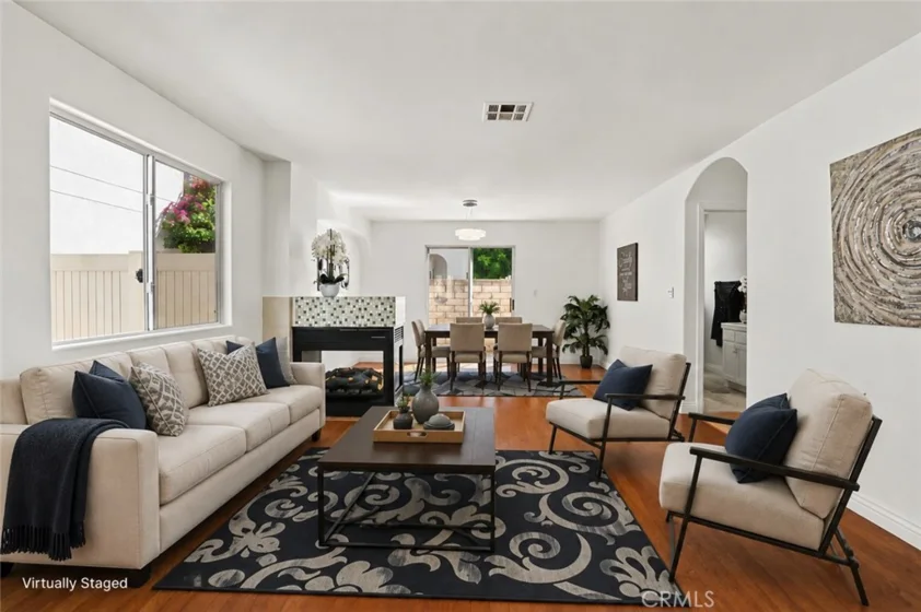 18334 Keswick Street photo 4