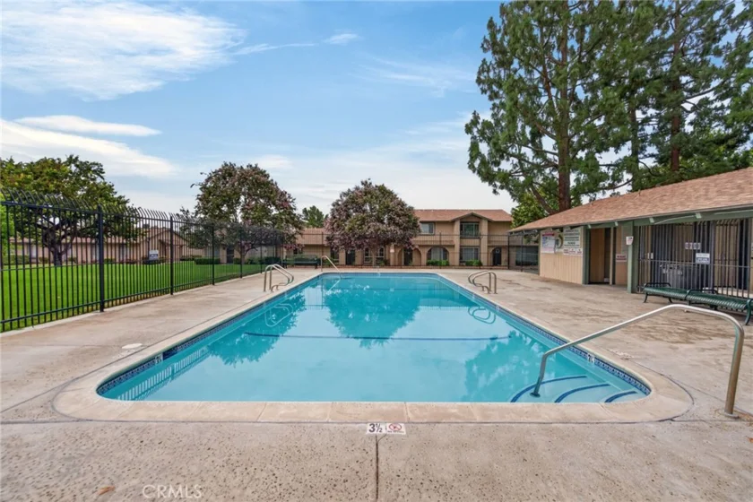 6377 La Mirada Way photo 36