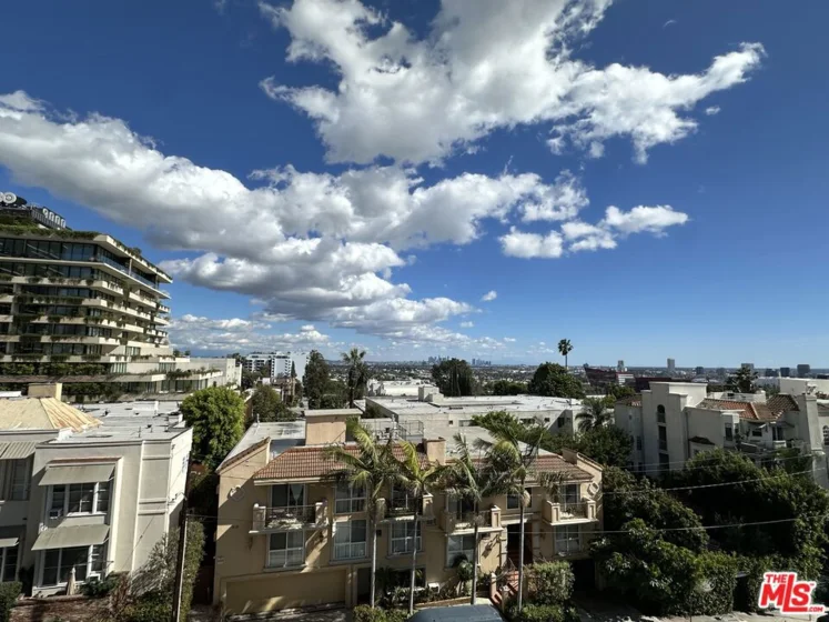 999 N Doheny Drive #408 photo 13