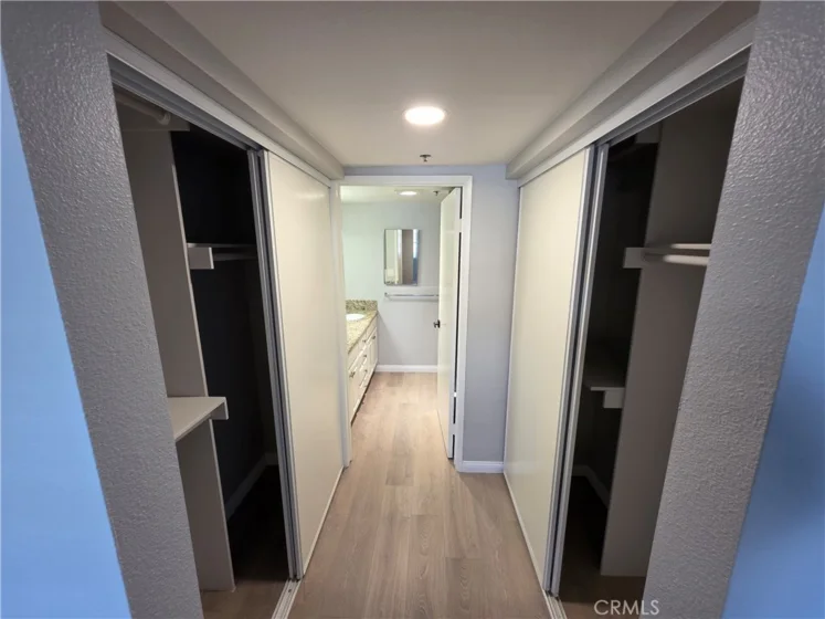 6545 Reseda photo 26