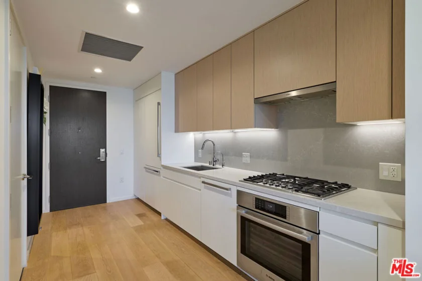 877 S Francisco Street #1220 photo 12