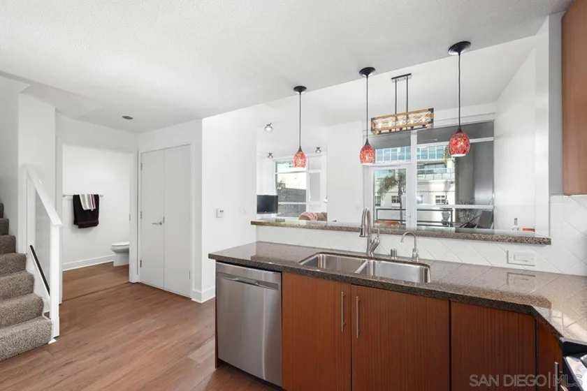 325 7th Avenue #211 photo 20