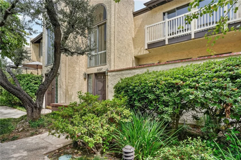 5267 Coldwater Canyon Avenue #B photo 1
