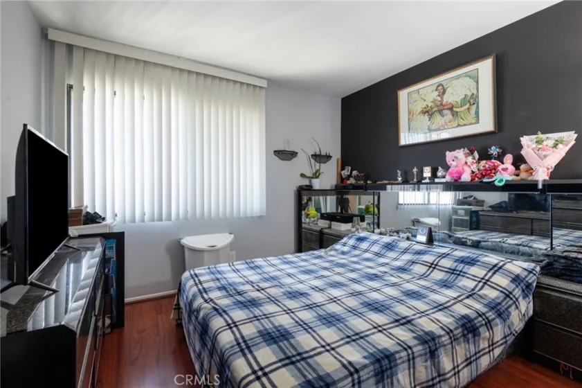 15106 Nordhoff photo 19