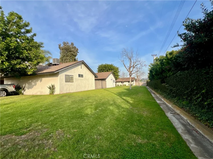542 W Dunton #29 photo 24