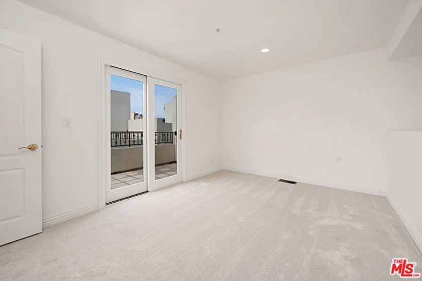 1217 Yale Street #103 photo 41