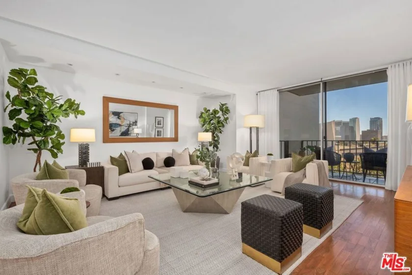 10433 Wilshire Boulevard #602 photo 10